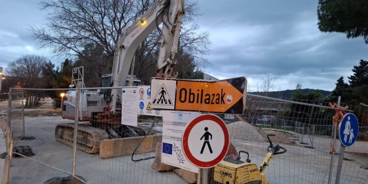 Zbog radova na vodno-komunalnoj mreži Split–Solin zatvara se dio jedne prometnice