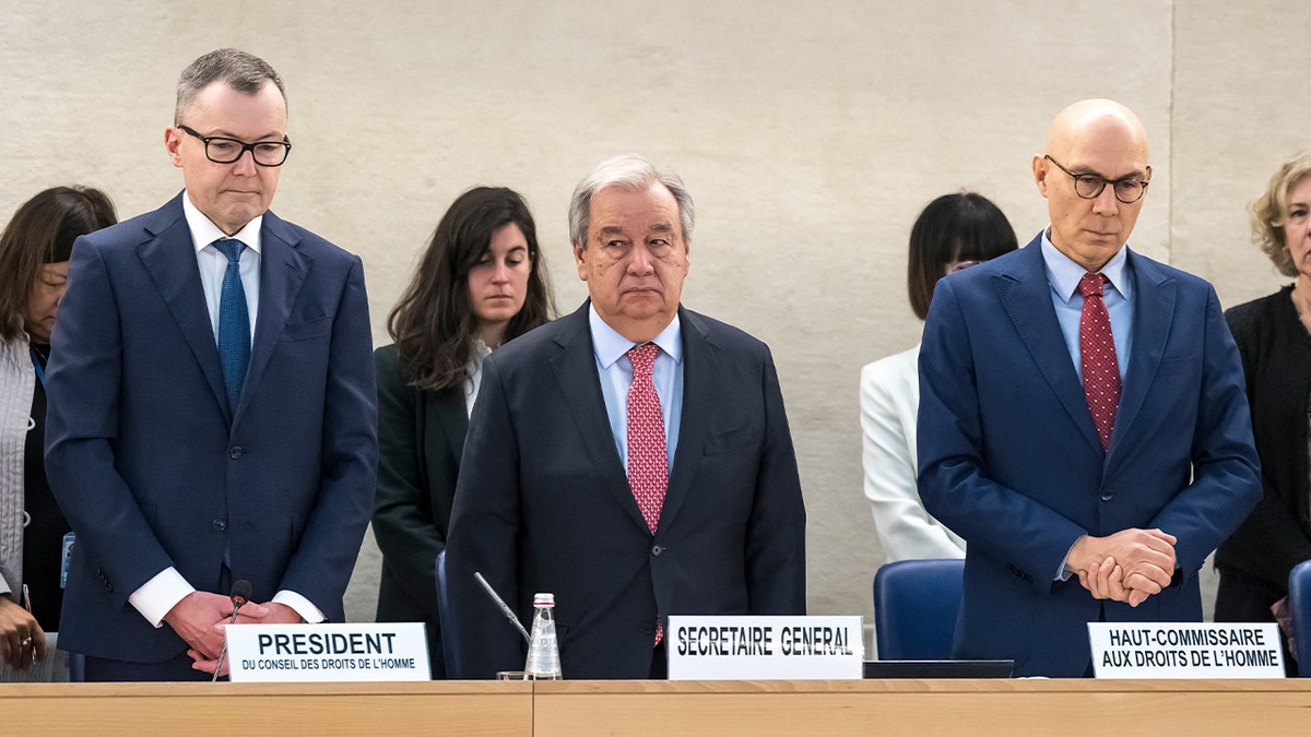 Predsjednik Vijeća za ljudska prava UN-a Jurg Lauber, generalni tajnik UN-a Antonio Guterres i Visoki povjerenik UN-a za ljudska prava Volker Turk u Ženevi
