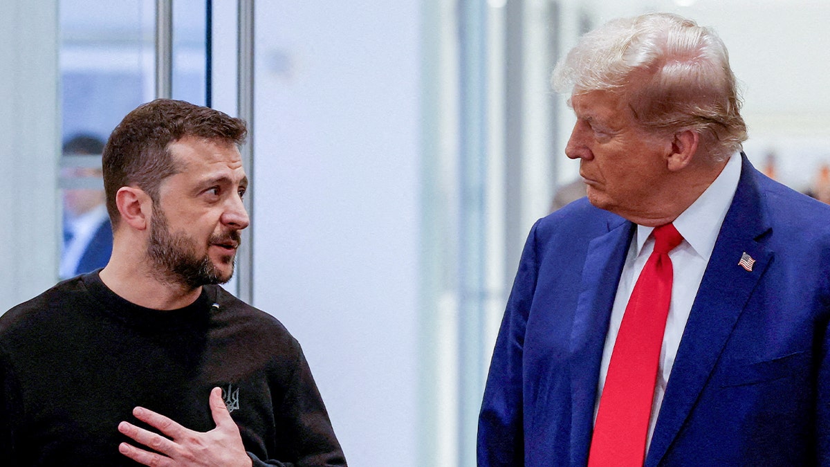 Ukrajinski predsjednik Volodimyr Zelenskyy razgovara s predsjednikom Donaldom Trumpom