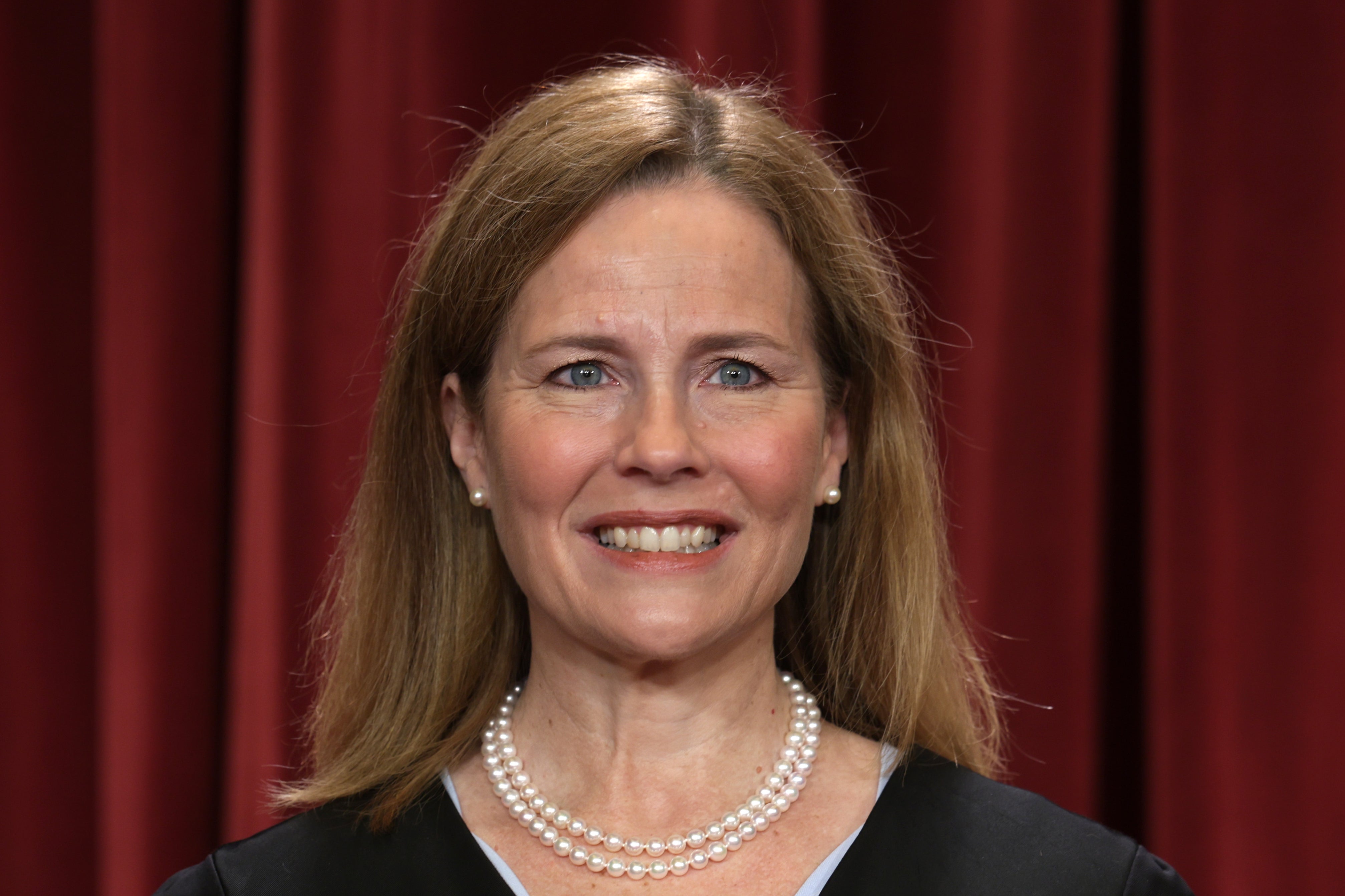 Pravda Vrhovnog suda Amy Coney Barrett presudila je protiv Trumpove administracije u presudi ovog tjedna, čineći svoju osobu non Grata među nekim od Trumpovih saveznika Maga