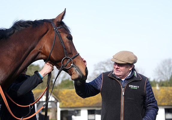 Nicky Henderson with Palladium during a stable visit at Seven Barrows in Lambourn, Berkshire. Picture date: Monday February 17, 2025. PA Photo. See PA story RACING Henderson. Photo credit should read: Adam Davy/PA Wire.RESTRICTIONS: Use subject to restrictions. Editorial use only, no commercial use without prior consent from rights holder.