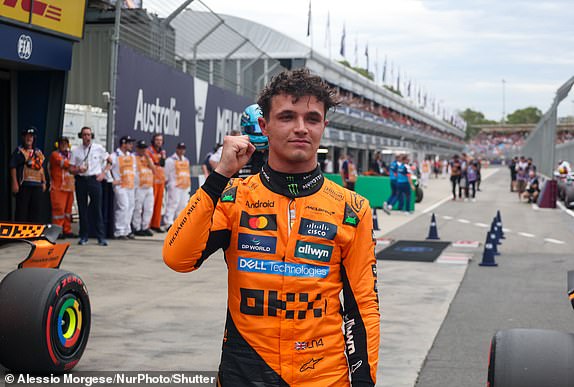 RESTRICTED TO EDITORIAL USE Mandatory Credit: Photo by Alessio Morgese/NurPhoto/Shutterstock (15203616u) Lando Norris of the UK drives the (4) McLaren F1 Team MCL39 Mercedes during the Formula 1 Louis Vuitton Australian Grand Prix 2025 in Melbourne, Australia, on March 15, 2025. F1 Grand Prix Of Australia - Qualifying, Melburne - 15 Ožujka 2025