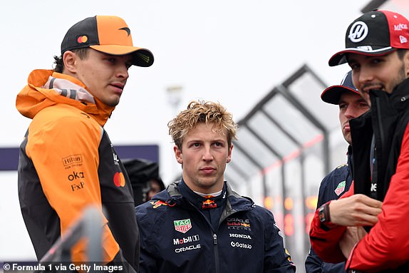Melbourne, Australija - 16. ožujka: Lando Norris iz Velike Britanije i McLaren Liam Lawson s Novog Zelanda i Oracle Red Bull Racing Max Verstappen iz Nizozemske i Oracle Red Bull Racing i Esteban Ocon iz Francuske i Haas F1 na vozačima, u Australiji, u Australiji, u ožujku u Grand Grand Parku. (Foto Mark Sutton - Formula 1/Formula 1 putem Getty Images)