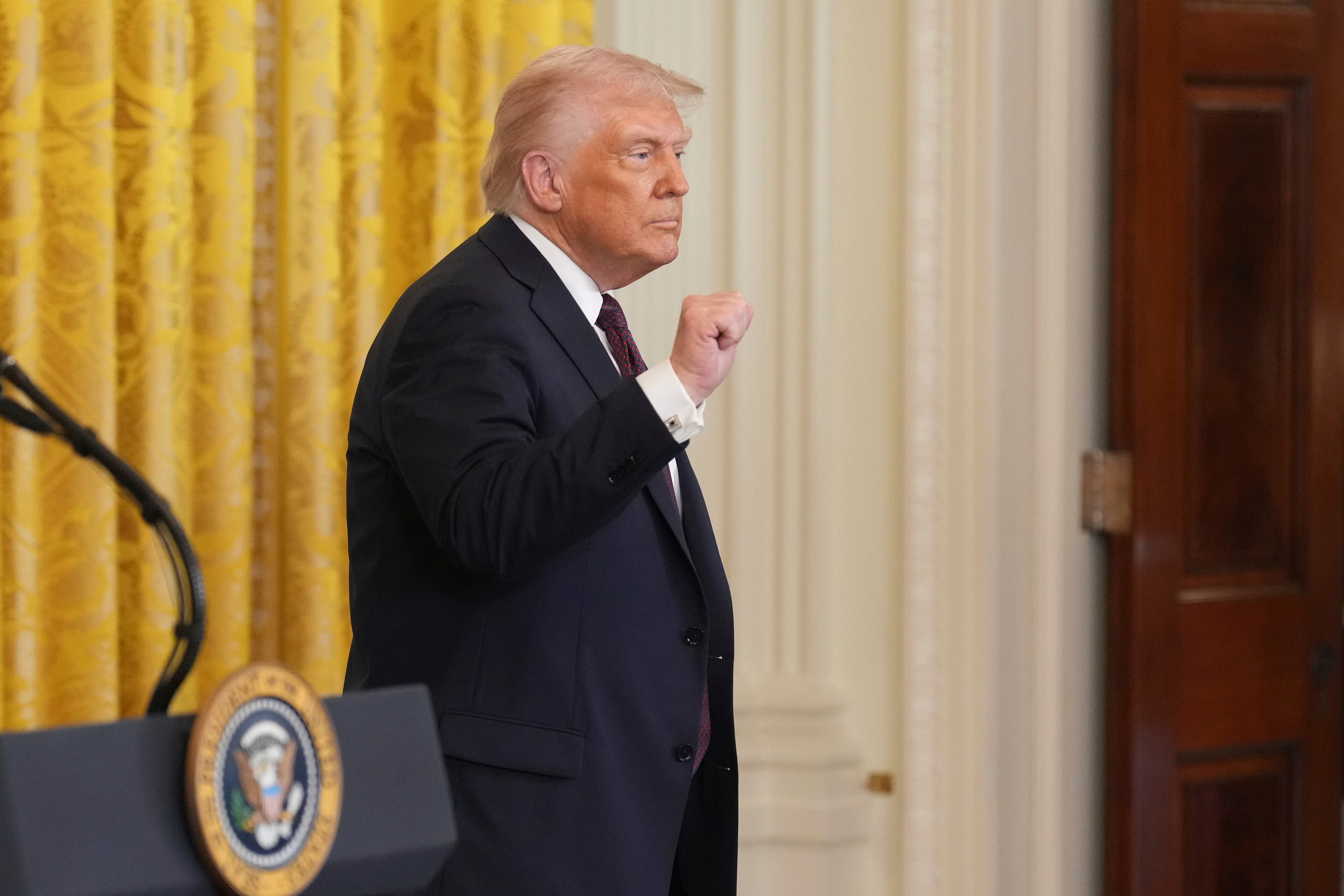 Trump je tvrdio da su poruke o nama udarcima na Jemen pogrešno podijelili s novinarom 