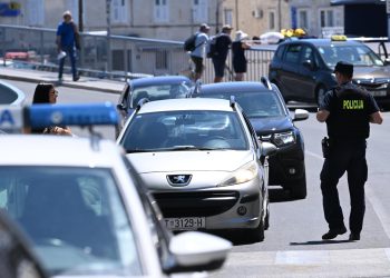 Slobodna Dalmacija – Deset dana nakon što je napustio zatvor uhvaćen u Trogiru kako vozi neregistrirani motor bez vozačke. Opet je u pritvoru