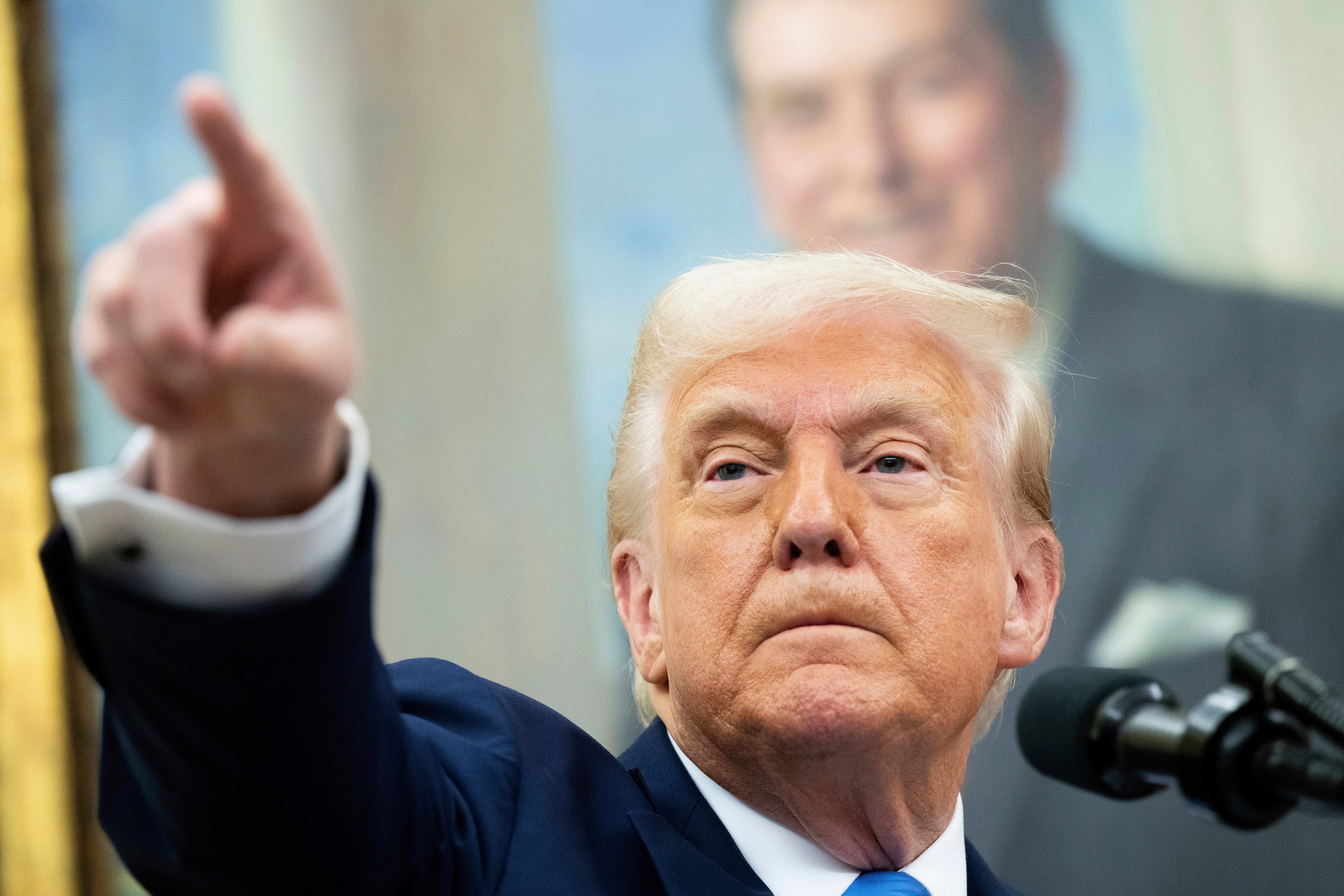 Donald Trump govori na konferenciji za novinare u Bijeloj kući. U nedjelju je krivnju prebacio u Moskvu zbog kašnjenja u mirovnom procesu Ukrajine.