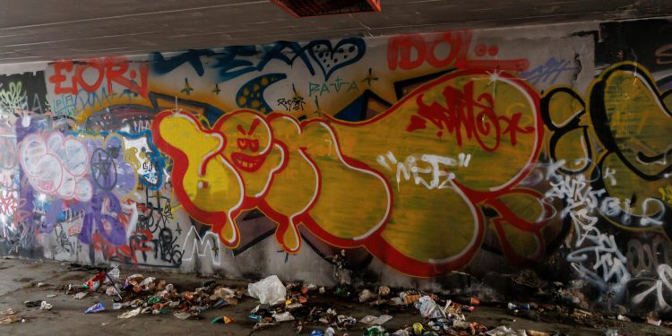 Slobodna Dalmacija – Ovuda bi Splićani trebali prolaziti iz svemirske garaže, dosad neviđene u gradu? Skale za poginit, stoljetno smeće…