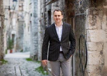 Slobodna Dalmacija – Ante Škrobica koalicijski kandidat za gradonačelnika Trogira: ‘Vrijeme za treći put, s politikom treba ići među ljude’