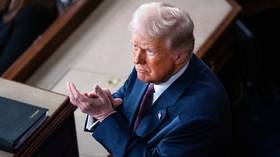 Trump poziva na 'riješiti se' nuklearnog oružja