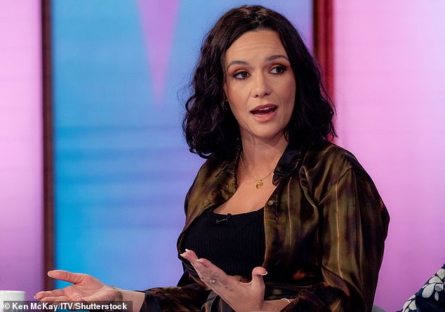 Dok su njezini prijatelji probijali njihovu tišinu, rekli su: 'Ogorčeno je razočarana rezultatima i njezin pravni tim proučava kako se kreću naprijed kako bi osigurali da Conor položi drugi test'