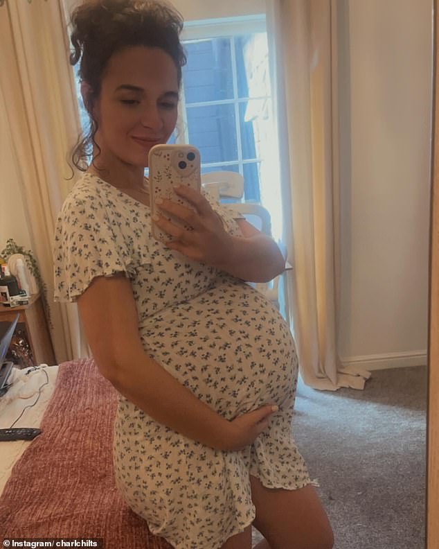 Charlotte je trudna sa svojom kćeri