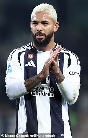 Veznjak Juventusa Douglas Luiz
