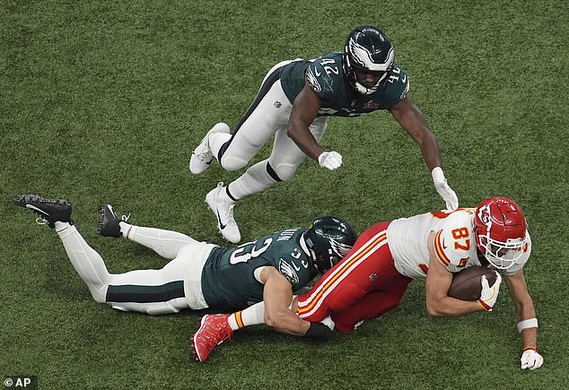 Kelce se borio da napravi utjecaj jer su poglavari bili snažno pretučeni u Super Bowlu