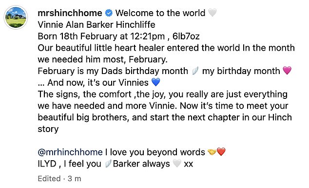 Kasnije je podijelila slatki videozapis Jamieja kako šeta kroz bolnicu dok su se kretali kući sa svojim novorođenčetom