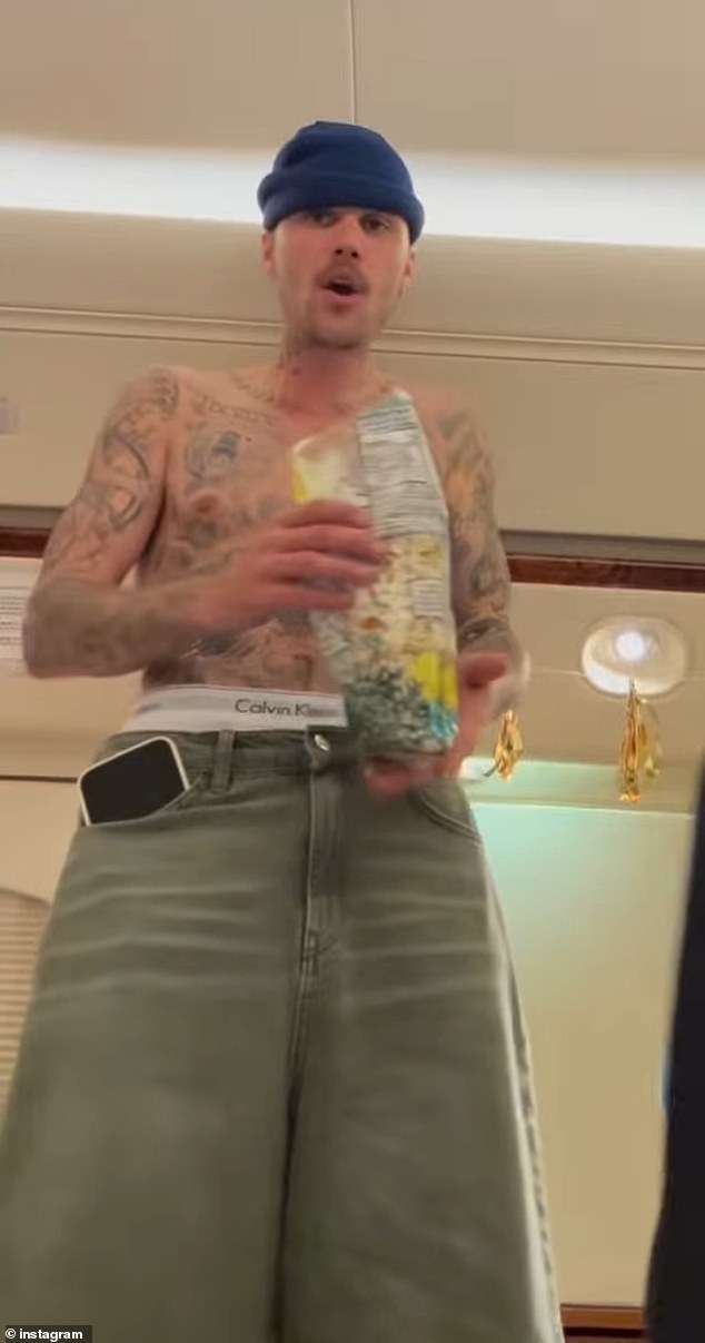 Uznemirujući novi videozapis Biebera koji izvodi bizaran rap o tome da se za pjevači