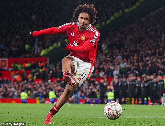 Joshua Zirkzee propustio je kaznu za United u njihovom porazu FA Cup pucnjave od Fulhama