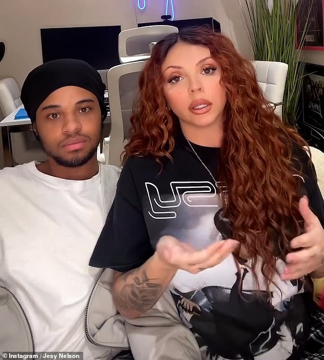 Jesy je ranije objasnila da trpi trajne 'komplikacije' tijekom trudnoće s identičnim blizancima.