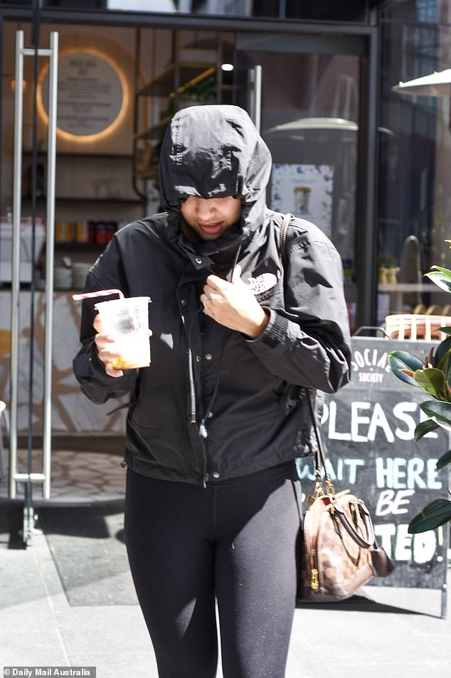 Reality TV zvijezda primijećena je pokušavajući ići u tajnom prikrivanju svojih svakodnevnih aktivnosti nakon njihove drame na MAFS-u