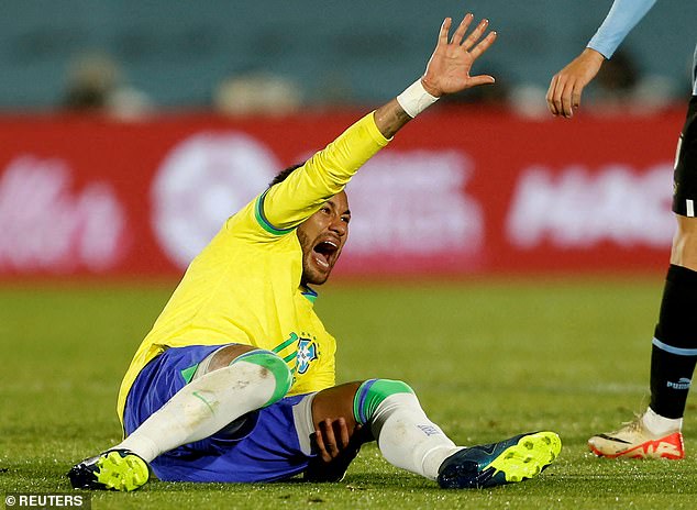 Neymar je pretrpio ozbiljnu ozljedu koljena dok je igrao za Brazil protiv Urugvaja u listopadu 2023.