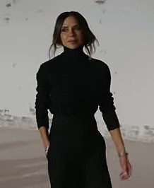Emisija je sadržavala niz zadivljujućih odijela iz Victoria's Jesen Zima 2025, a na kraju bivša Spice Girl izašla je na pistu do veselja publike
