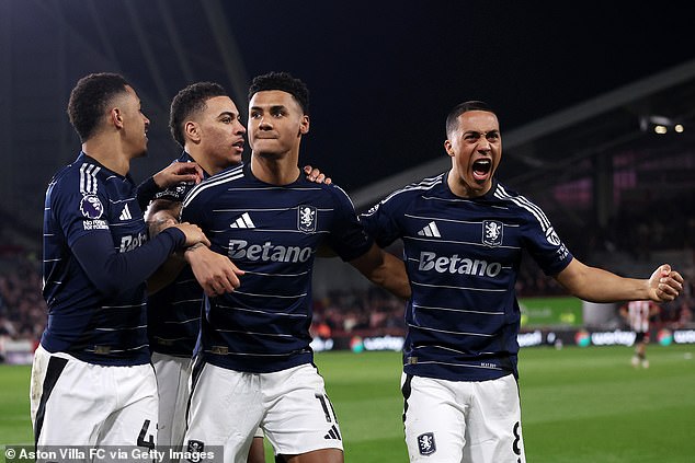 Ollie Watkins postigla je četiri minute nakon ponovnog pokretanja u povratku u klub West London