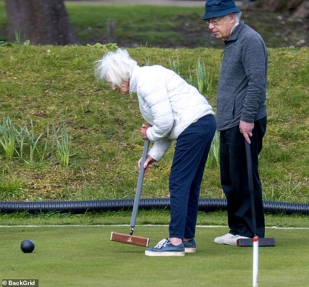 Kuhar je rekao da su ona i njezin suprug zajedno uzeli lekcije kroketa i nastavili dijeliti ljubav prema sportu