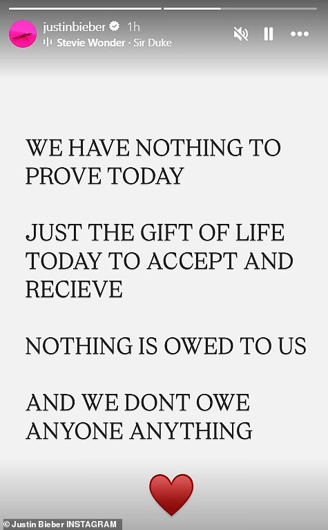 Čitalo je: 'Danas nemamo što dokazati. Samo dar života danas prihvaća i prima. Ništa nam se ne duguje. I nikome nikome ne dugujemo '