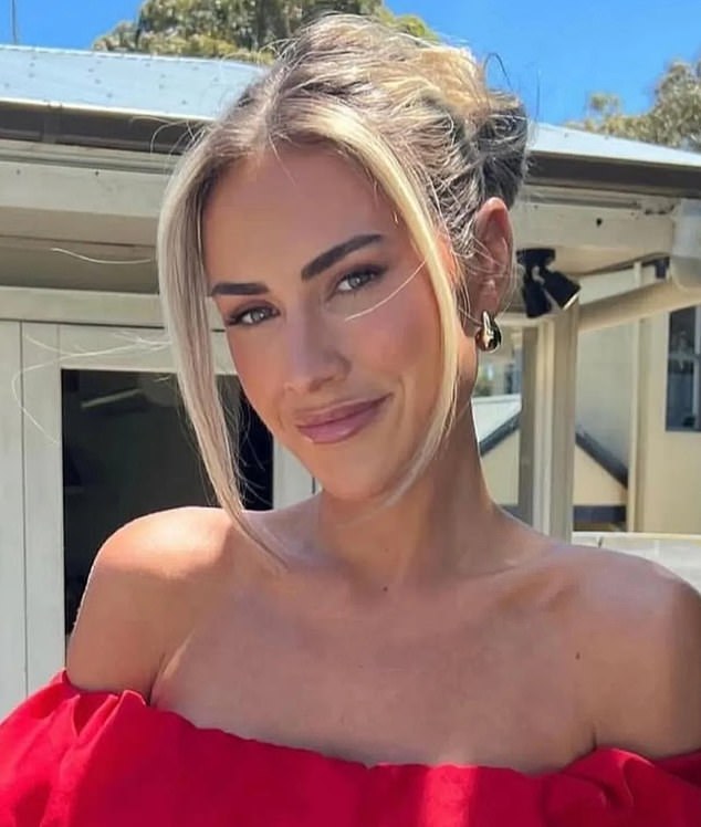 Stephanie Jaksch (na slici) datirala je Davea gotovo četiri godine, a oni su se zaručili krajem 2022