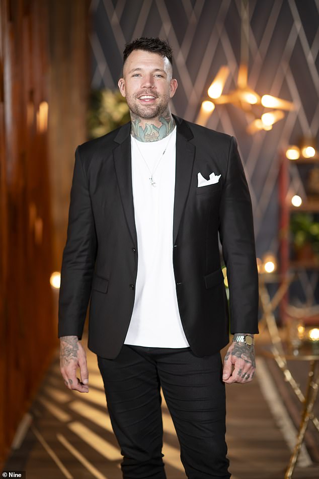 Ali par je zaruke završio samo 12 mjeseci kasnije, a vjeruje se da se prijavio za zvijezdu na izložbi showa fboy Island Australia nedugo nakon njihovog rascjepa