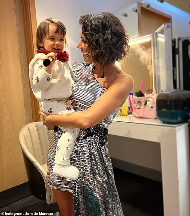 Zvijezda Strogo došla plesanja pridružila se turneji za glazbeni Chicago prošlog tjedna, a nedavno je otkrila da zbog svojih nastupa neće vidjeti Lyru dva tjedna