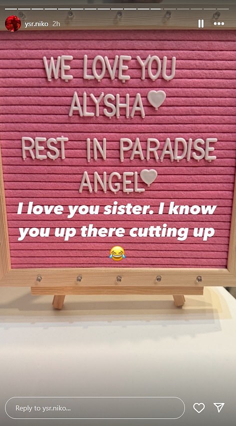 Prijatelji kasnog tvorca sadržaja okupili su se kako bi oplakivali njihov gubitak