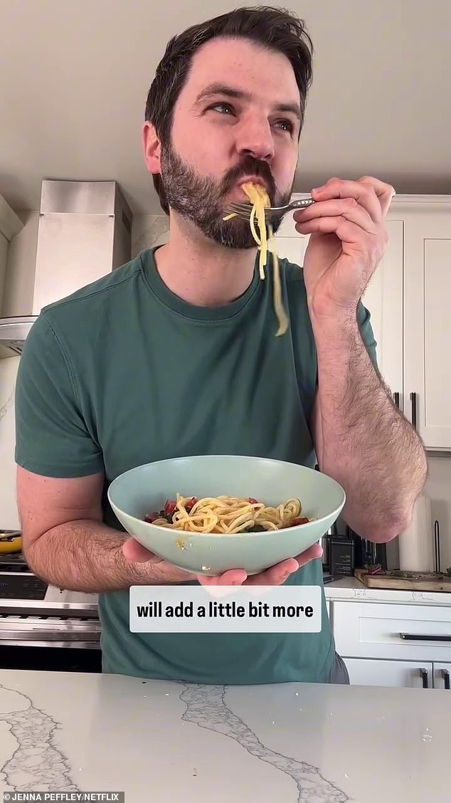 U ponedjeljak je Tiktok Sensation i američki proizvođač tjestenine Danny Freeman vagali polemiku i podijelili isječak koji mu je prikazao testiranje obroka s jednim potplatom