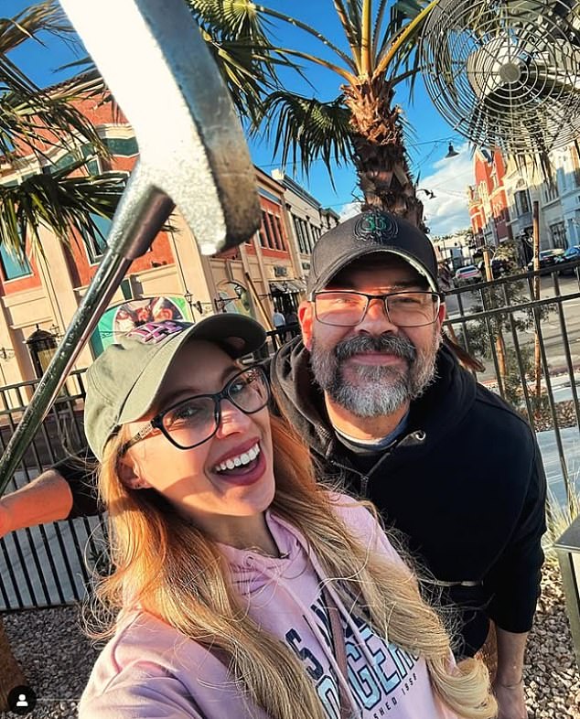 U komentar nit njenog golf izlaska za Valentinovo, jedan je korisnik komentirao: 