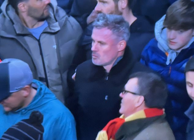 Carragher je gledao meč s kopa prije nego što je nakon utakmice govorio o pokrivenosti CBS -a