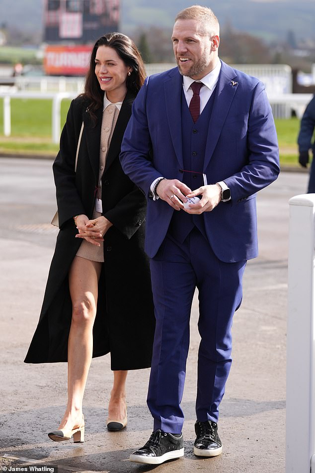 James i Sara zajedno su u srijedu prisustvovali festivalu Cheltenham