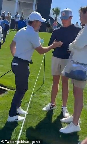 McIlroy je ukrao telefon navijača ranije u tjednu nakon što je bio zakucan tijekom treninga