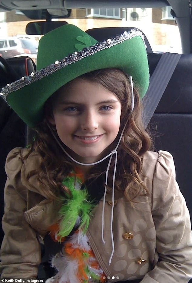 Njezin je otac podijelio slatku počast omamljivanju, kojeg je ponosno nazvao i 'ljubaznom' i 'lijepom'