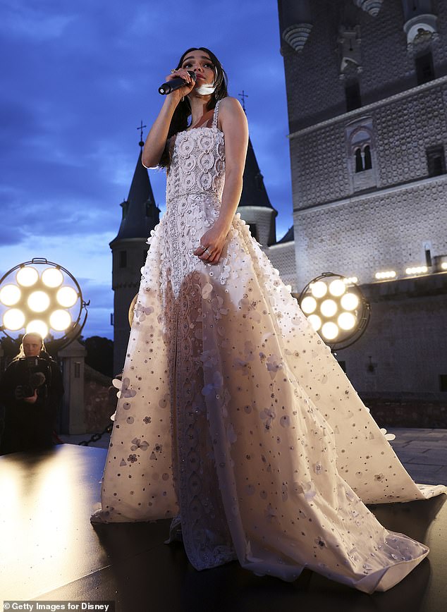 Od 'tajne' europske premijere koja se održava u Španjolskoj sa Zeglerom jedina zvijezda prisutne (na slici) do glasina o glumačkim feudima, njegova promotivna turneja do sada je bila nejasna