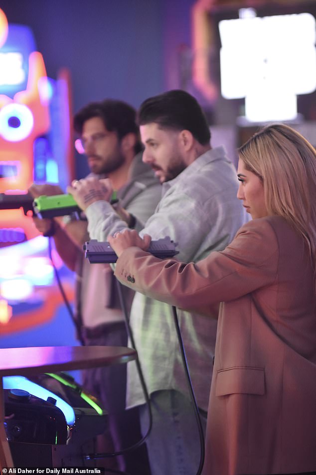 Zvijezde MAFS -a kasnije su postale konkurentne jer su igrale niz arkadnih igara tijekom noćnog izlaska