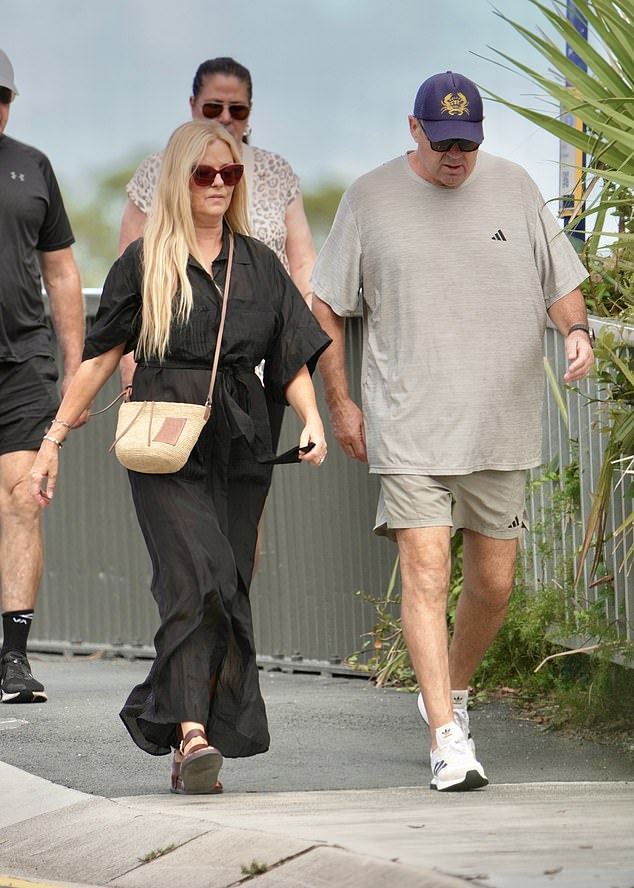 Trio se u subotu ponovno ujedinio i zakopao sjekira