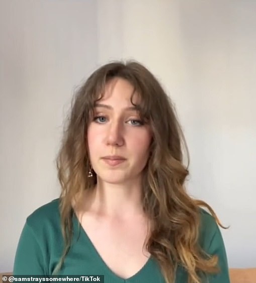 Domaćin projekta Hamish MacDonald pregledao je Strašnu polemiku 'Wombat' govoreći gledateljima da su planirali intervjuirati influencera - koji je umjesto toga programu ponudio 'ekskluzivni' video. Na slici: Strašno u segmentu prikazan na projektu u nedjelju. MacDonald je kasnije nazvao video 