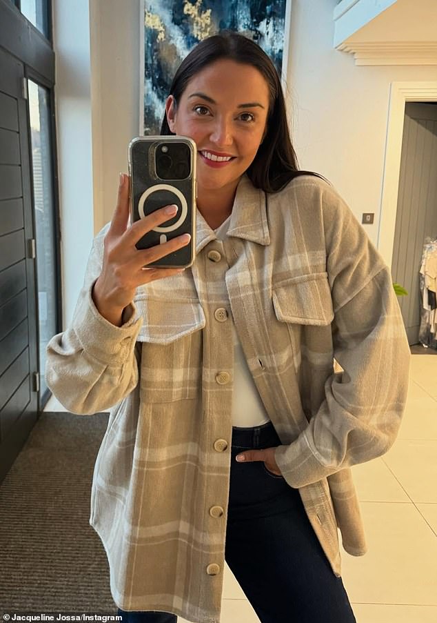 Jacqueline se udala za bivšu turističku zvijezdu Dan u lipnju 2017. i posljednji put odala počast svom suprugu na mreži u srpnju, što se poklopilo s njihovom godišnjicom vjenčanja i njegovim rođendanom