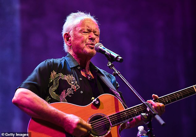 Smrt pjevača najavio je njegov publicist Michael Jensen