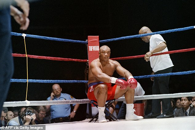 Nakon 10-godišnje stanke, Foreman se vratio u ring 1987. godine i navodno je bio u razgovorima za borbu protiv Tysona tri godine kasnije, ali borba se nikada nije ostvarila