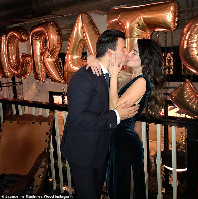 Wood dijeli svoje uzgoj sa suprugom Elan Ruspolijem, kojeg je oženio 2019. godine