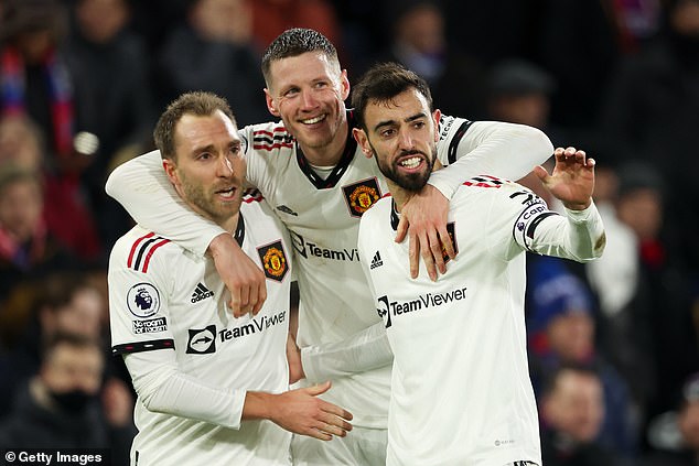 Ako bi se preselio u Ajax, Eriksen bi se ponovno ujedinio s bivšom Ujedinjenom zvijezdom Wout Weghorst (sredina)