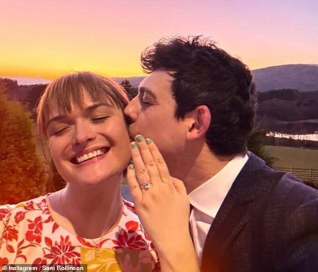 Nevjesta je izašla na Instagram kako bi podijelila pogled na romantični prijedlog komičara tijekom putovanja u hotel dvorca Inverlochy u Škotskoj