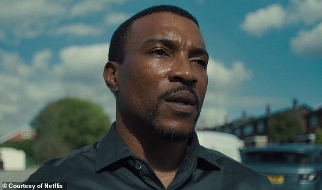 Rekao je: 'Dogodilo se, da. Dakle, u drugoj epizodi, na kraju sam progonio dijete, a njegovo ime koristio sam kad sam na kraju nazvao sina umjesto imena sina na kraju '