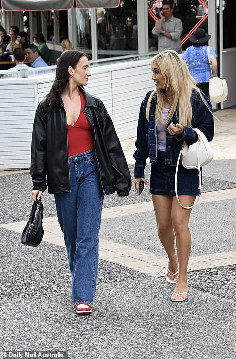 Također, unatoč tome što je bila u tlu kolege mladenke Jacquija Burfoota, kontroverzni sudionik također nije bio pozvan na nadoknadu