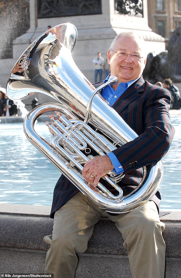 U intervjuu za BBC Radio 5 Live, Ian je otkrio da je 